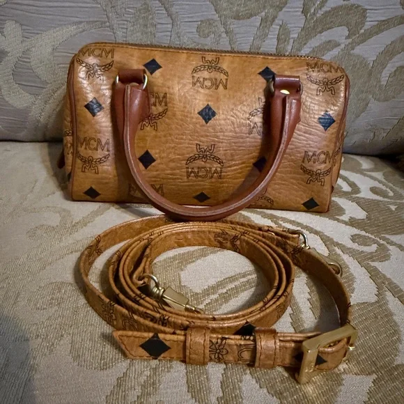 MCM mini Boston with detachable straps with COA preowned - Picture 2 of 16